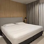 Lion Gate Hotel Sarandë