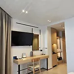 Hotel Lion Gate 3*