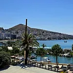 Lion Gate Hotel 3*