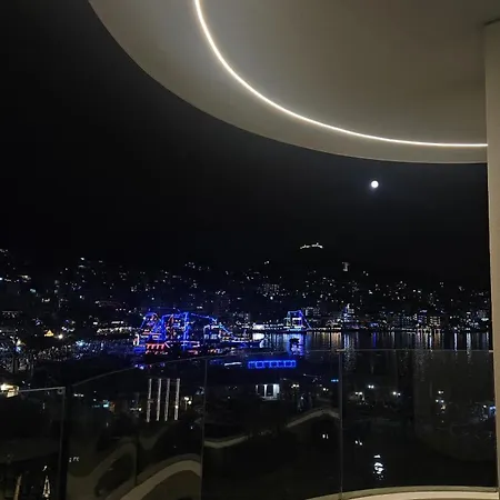 Lion Gate Sarandë