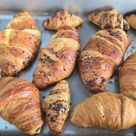 Hotel Lion Gate Saranda