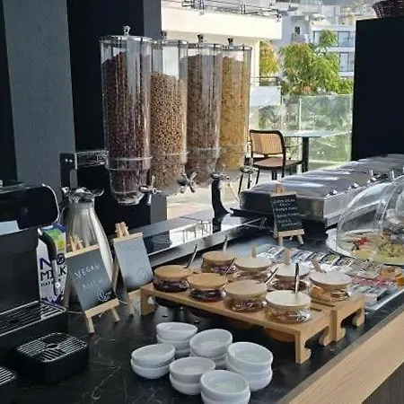 Lion Gate 3* Saranda