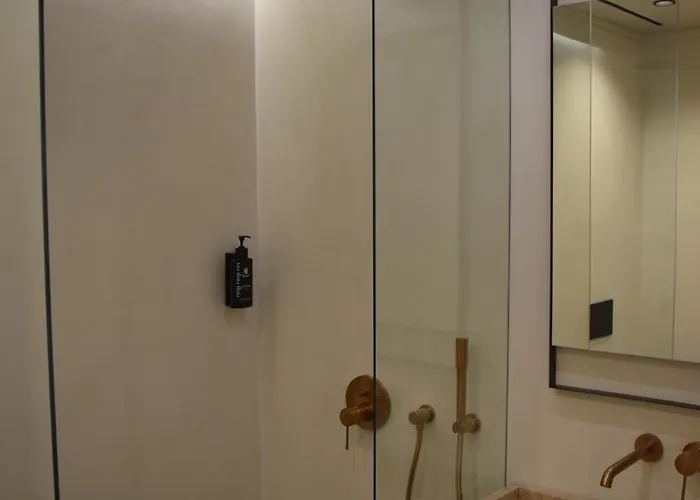 Lion Gate 3* Saranda