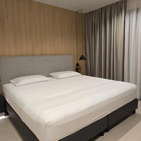 Lion Gate Hotel Sarandë