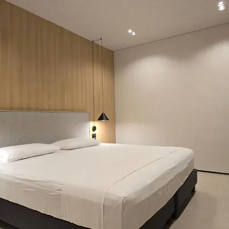 Lion Gate Hotel Sarandë