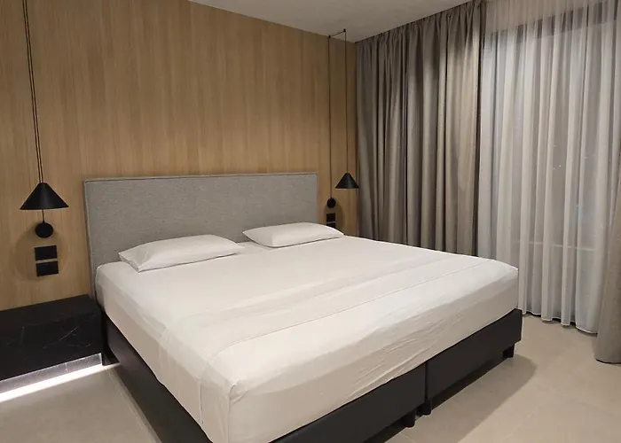 Lion Gate فندق ساراندا