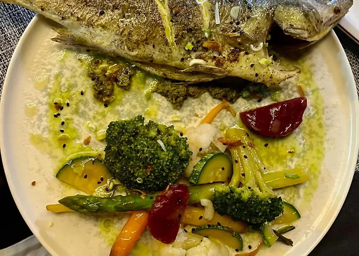 فندق Lion Gate 3*